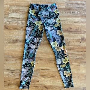 Playground High Rise Full Length Leggings Margaux Black Floral Womens Sz Small